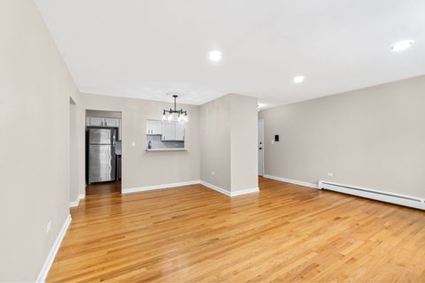 Tiny photo for 8524 Skokie Boulevard #3E, Skokie, IL 60077 (MLS # 12457319)