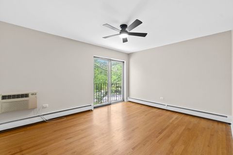 Tiny photo for 8524 Skokie Boulevard #3E, Skokie, IL 60077 (MLS # 12457319)