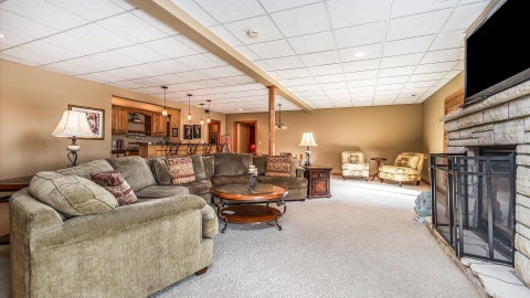 Tiny photo for 1005 W Summit Street, Maquoketa, IA 52060 (MLS # 12552793)