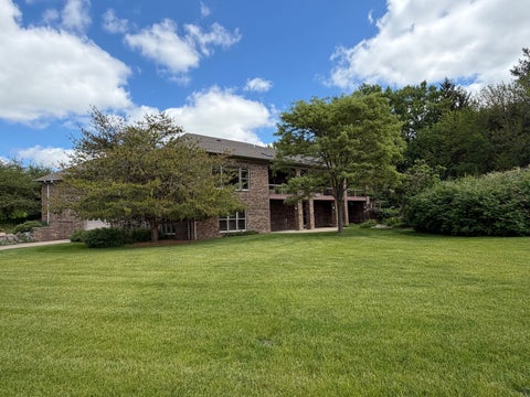 Tiny photo for 1005 W Summit Street, Maquoketa, IA 52060 (MLS # 12552793)