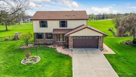 Tiny photo for 901 Garnet Circle, Schaumburg, IL 60193 (MLS # 12621120)