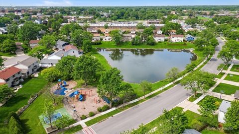 Tiny photo for 901 Garnet Circle, Schaumburg, IL 60193 (MLS # 12621120)