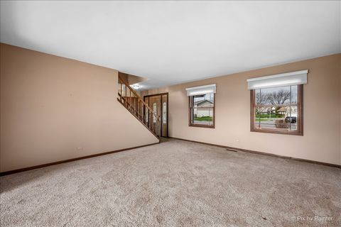Tiny photo for 901 Garnet Circle, Schaumburg, IL 60193 (MLS # 12621120)