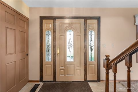 Tiny photo for 901 Garnet Circle, Schaumburg, IL 60193 (MLS # 12621120)