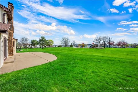 Tiny photo for 901 Garnet Circle, Schaumburg, IL 60193 (MLS # 12621120)