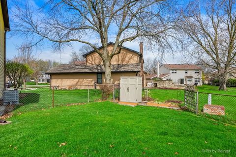 Tiny photo for 901 Garnet Circle, Schaumburg, IL 60193 (MLS # 12621120)