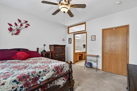 Tiny photo for 16243 Tomahawk Lake Court, Crest Hill, IL 60403 (MLS # 12616440)