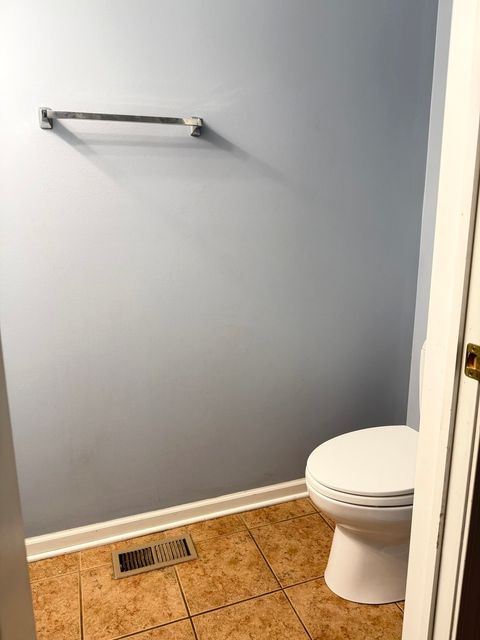 Tiny photo for 1820 CRENSHAW Circle #1820, Vernon Hills, IL 60061 (MLS # 12622372)