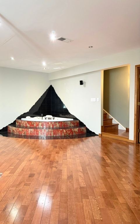 Tiny photo for 1820 CRENSHAW Circle #1820, Vernon Hills, IL 60061 (MLS # 12622372)