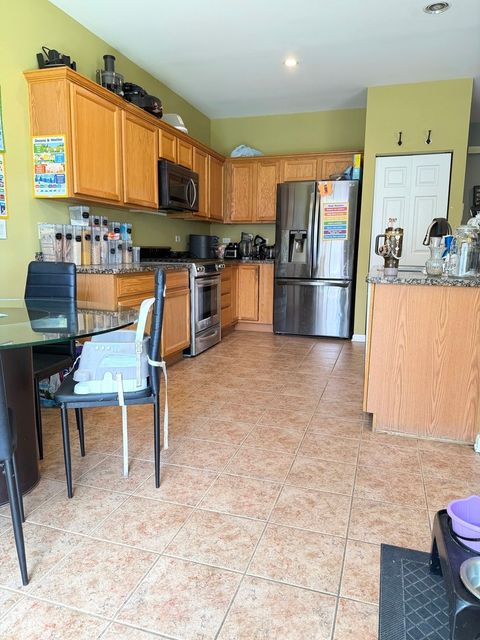 Tiny photo for 1820 CRENSHAW Circle #1820, Vernon Hills, IL 60061 (MLS # 12622372)