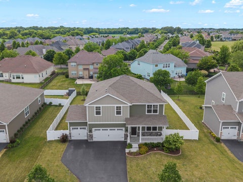 Tiny photo for 759 Kentshire Circle, Elgin, IL 60124 (MLS # 12688626)