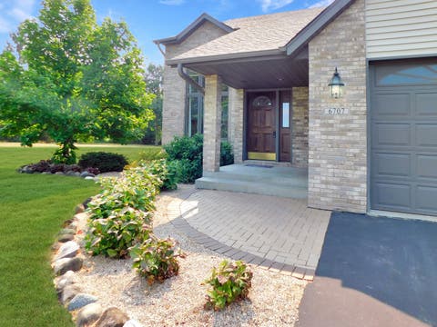 Tiny photo for 6707 Queenanns Way, South Beloit, IL 61080 (MLS # 12718769)