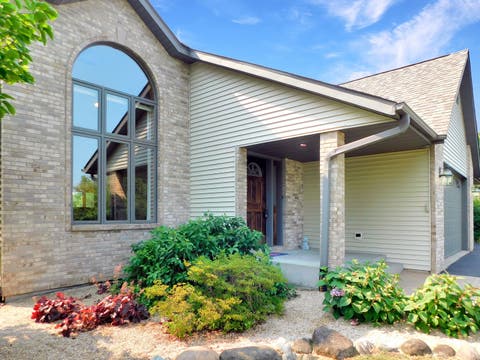Tiny photo for 6707 Queenanns Way, South Beloit, IL 61080 (MLS # 12718769)