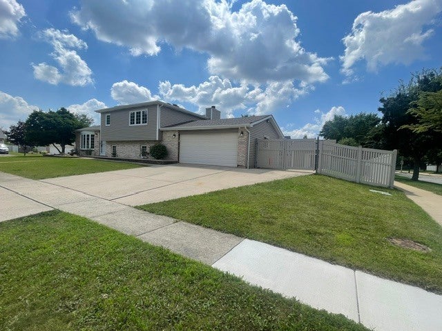 793 SIX PINES Drive