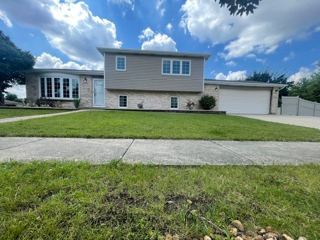 793 SIX PINES Drive
