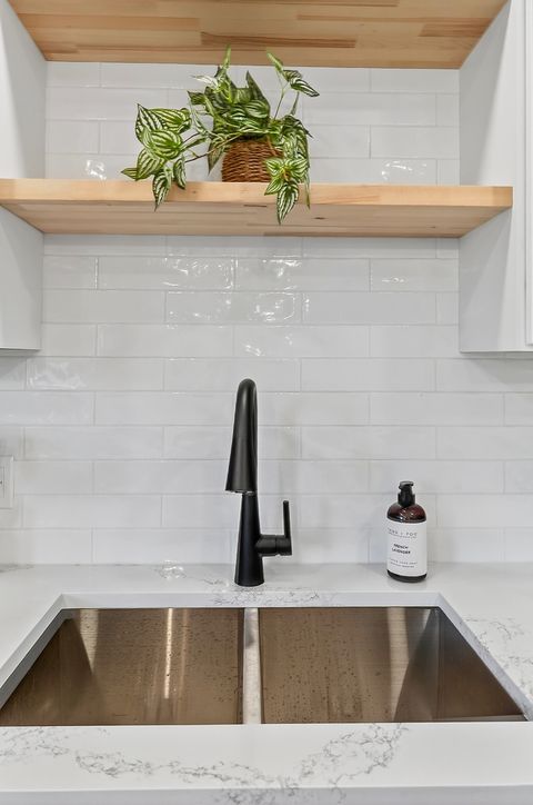 Tiny photo for 1237 N Ridge Avenue, Arlington Heights, IL 60004 (MLS # 12519978)