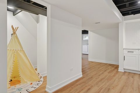 Tiny photo for 1237 N Ridge Avenue, Arlington Heights, IL 60004 (MLS # 12519978)