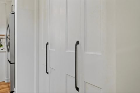 Tiny photo for 1237 N Ridge Avenue, Arlington Heights, IL 60004 (MLS # 12519978)