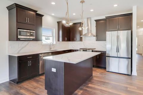 Tiny photo for 898 N Quentin Road, Palatine, IL 60067 (MLS # 12522245)