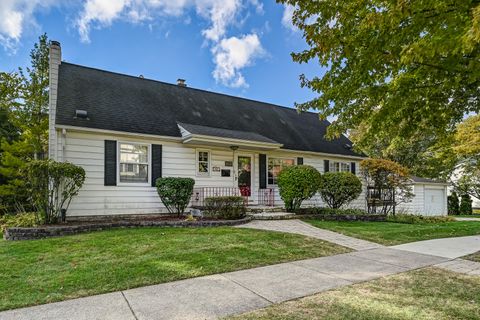 Tiny photo for 530 W 6th Street, Hinsdale, IL 60521 (MLS # 12498853)