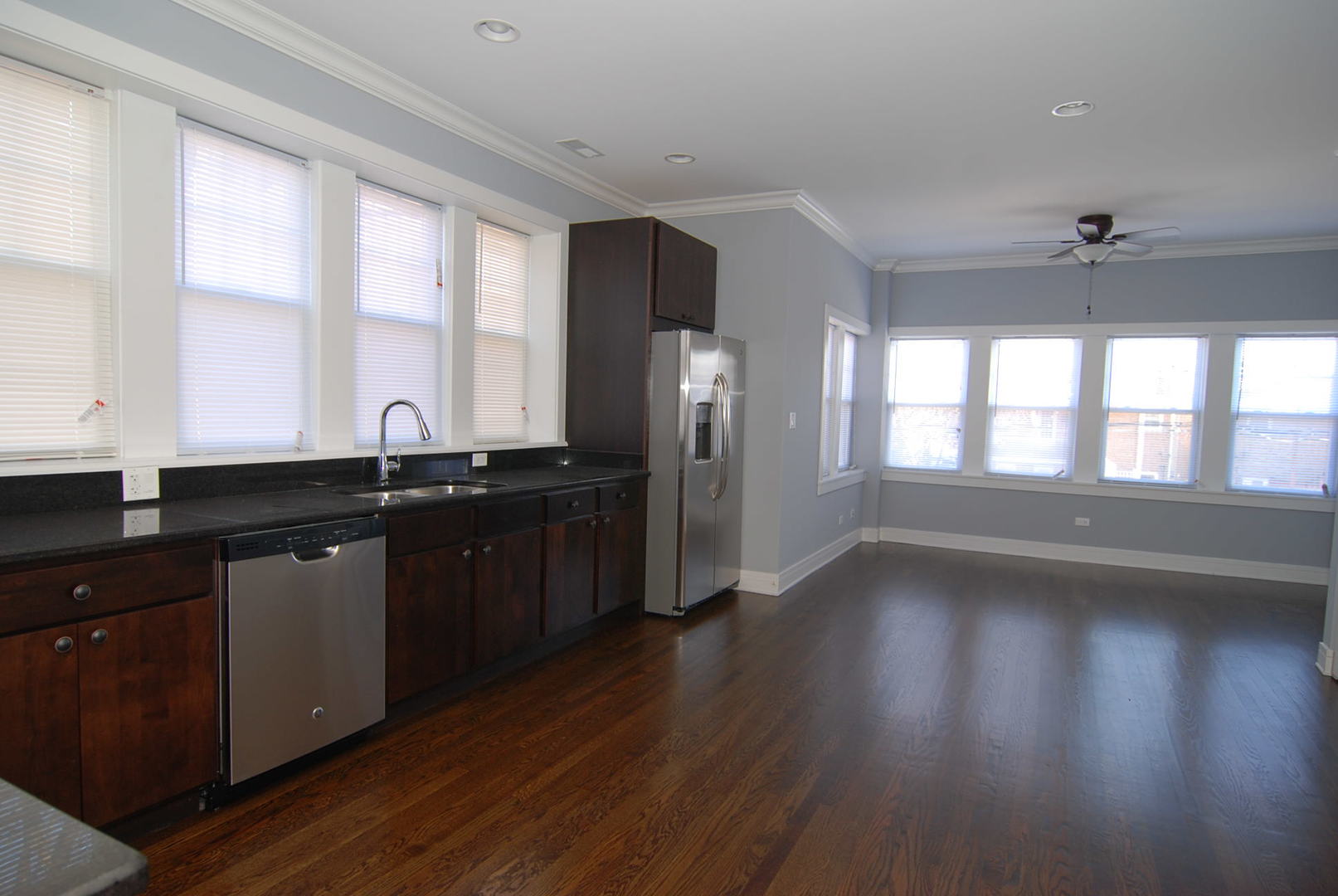 2453 W Arthur Avenue 3
