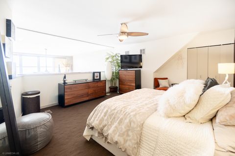 Tiny photo for 1705 N Clybourn Avenue #E, Chicago, IL 60614 (MLS # 12616017)