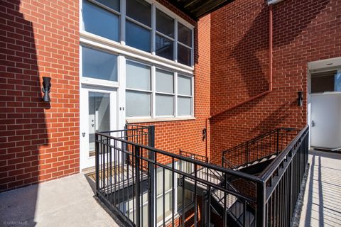 Tiny photo for 1705 N Clybourn Avenue #E, Chicago, IL 60614 (MLS # 12616017)