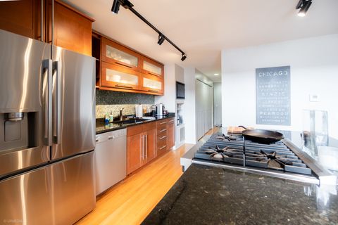 Tiny photo for 1705 N Clybourn Avenue #E, Chicago, IL 60614 (MLS # 12616017)