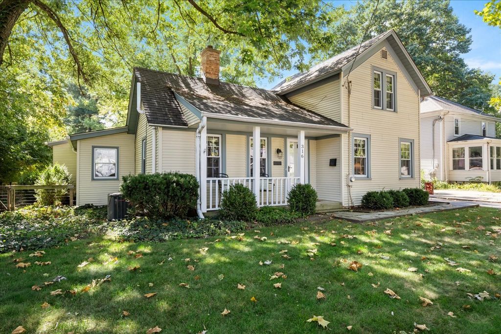 Photo for 316 Locust Street, Batavia, IL 60510 (MLS # 12503726)