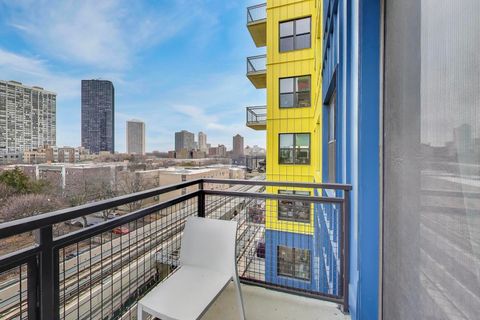 Tiny photo for 1122 W Catalpa Avenue #703, Chicago, IL 60640 (MLS # 12544116)