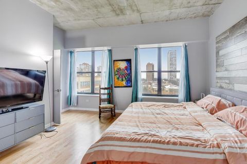 Tiny photo for 1122 W Catalpa Avenue #703, Chicago, IL 60640 (MLS # 12544116)