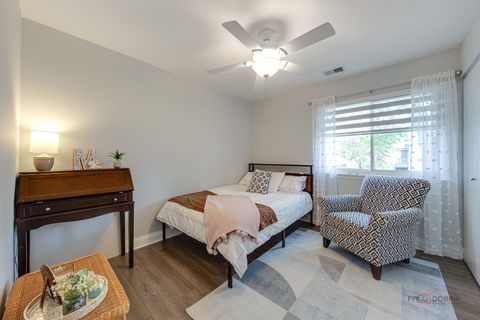 Tiny photo for 136 Wolcott Court #O2, Schaumburg, IL 60193 (MLS # 12643755)