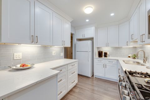 Tiny photo for 136 Wolcott Court #O2, Schaumburg, IL 60193 (MLS # 12643755)