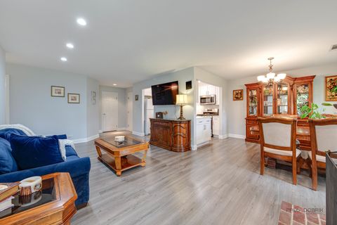 Tiny photo for 136 Wolcott Court #O2, Schaumburg, IL 60193 (MLS # 12643755)