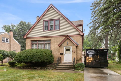 Tiny photo for 421 W Alexander Boulevard, Elmhurst, IL 60126 (MLS # 12762257)