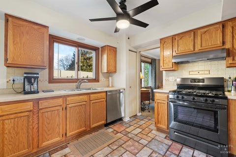 Tiny photo for 1453 BRIDGEDALE Road, Crystal Lake, IL 60014 (MLS # 12796828)