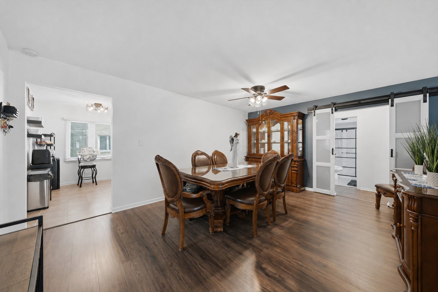 10332 S Pulaski Road 107