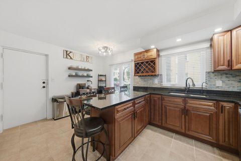 Tiny photo for 10332 S Pulaski Road #107, Oak Lawn, IL 60453 (MLS # 12710868)