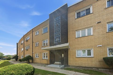 Tiny photo for 10332 S Pulaski Road #107, Oak Lawn, IL 60453 (MLS # 12710868)