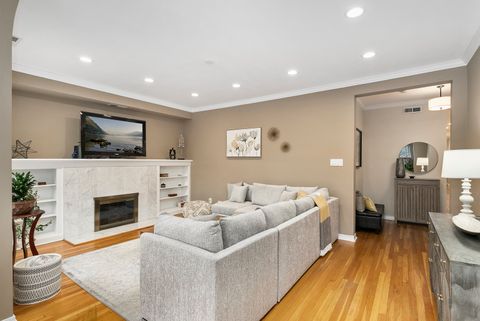 Tiny photo for 4429 N Beacon Street #2, Chicago, IL 60640 (MLS # 12520525)