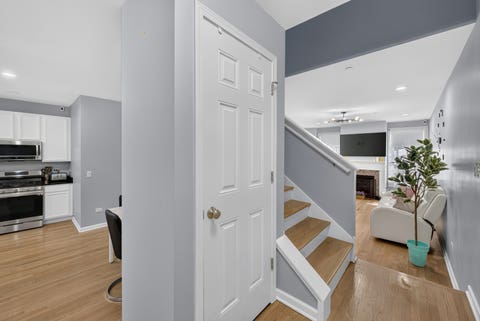 Tiny photo for 547 Bobby Ann Court, Roselle, IL 60172 (MLS # 12725473)