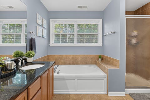 Tiny photo for 547 Bobby Ann Court, Roselle, IL 60172 (MLS # 12725473)