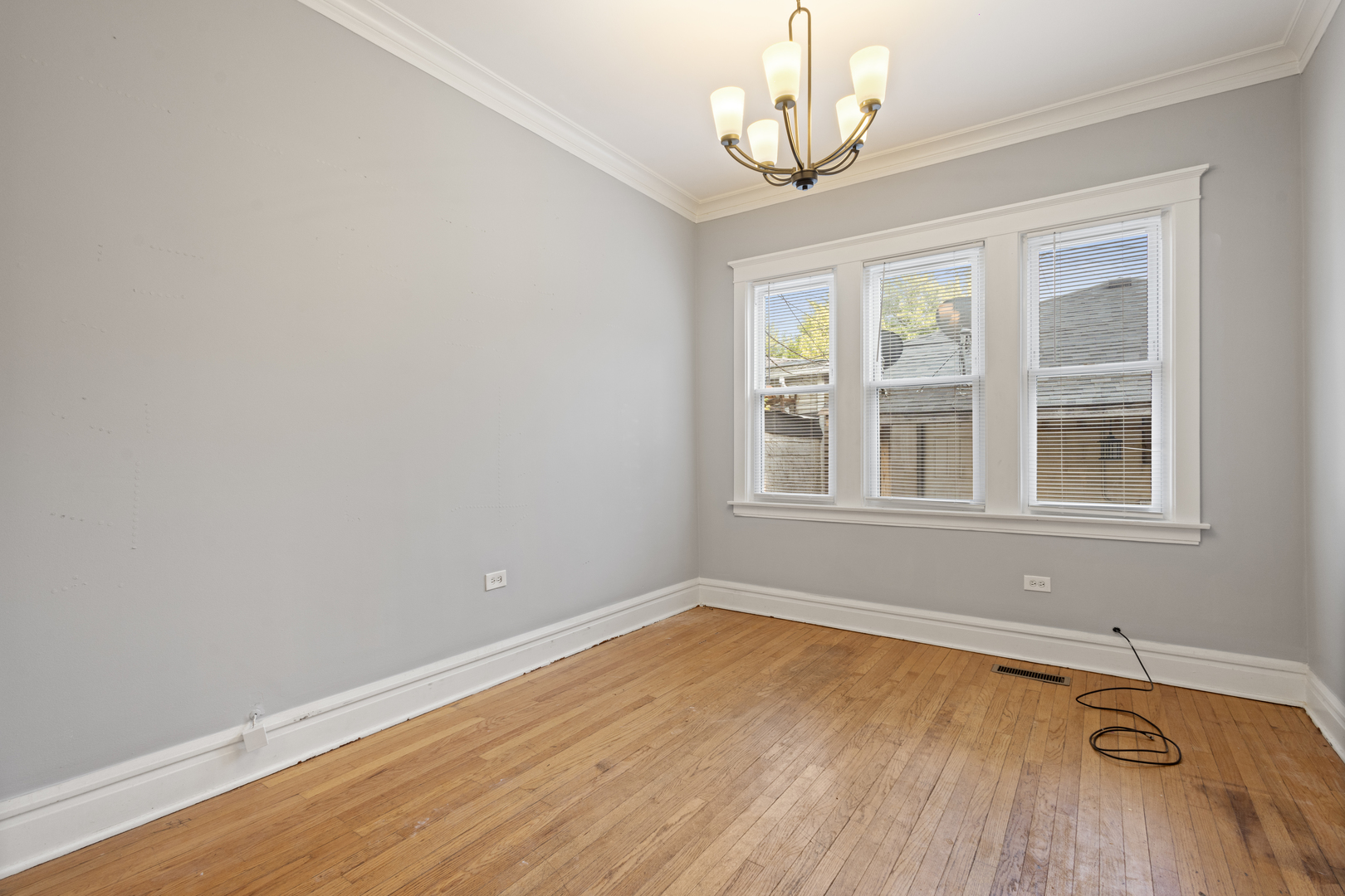 2713 W 24th Place
