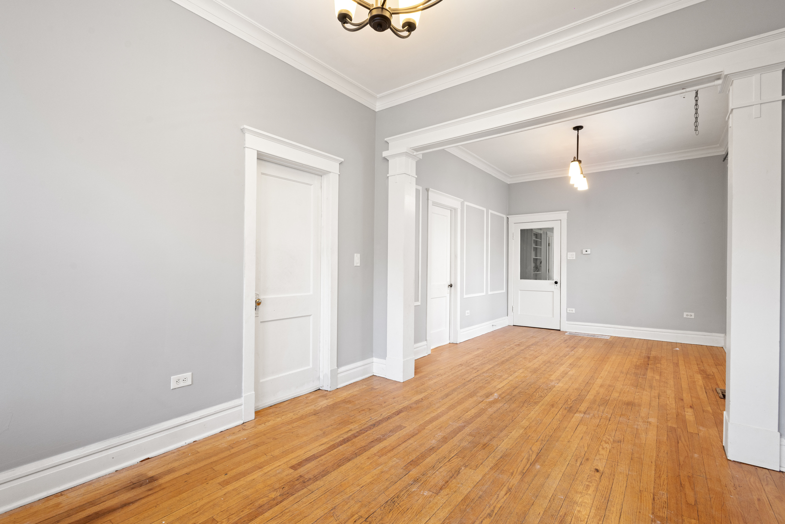 2713 W 24th Place