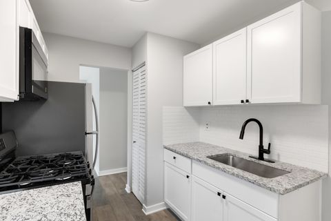 Tiny photo for 108 Walnut Drive, Streamwood, IL 60107 (MLS # 12601608)