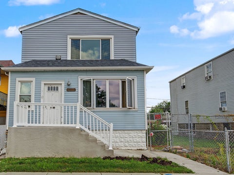 Photo of 10335 S Hoxie Avenue, Chicago, IL 60617 (MLS # 12766848)