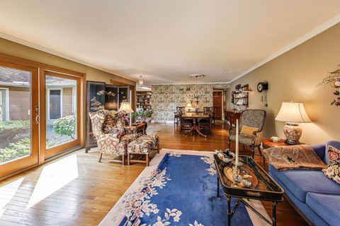 Tiny photo for 1 Foxcroft On Auburn, Rolling Meadows, IL 60008 (MLS # 12489085)