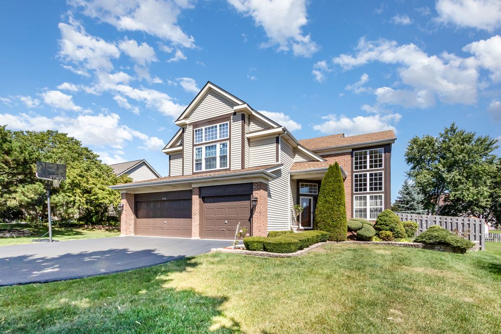 Photo for 1334 Richmond Lane, Bartlett, IL 60103 (MLS # 12498796)