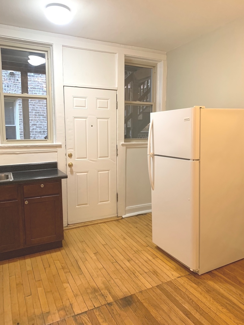 832 W Sunnyside Avenue 1S