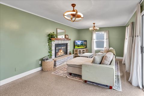 Tiny photo for 940 Orchard Court, Batavia, IL 60510 (MLS # 12614445)